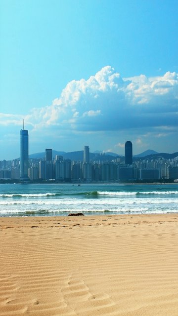 도시와 바다의 조화