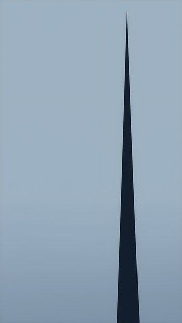 Minimal Abstract Blue Grey Spire Mobile Wallpaper